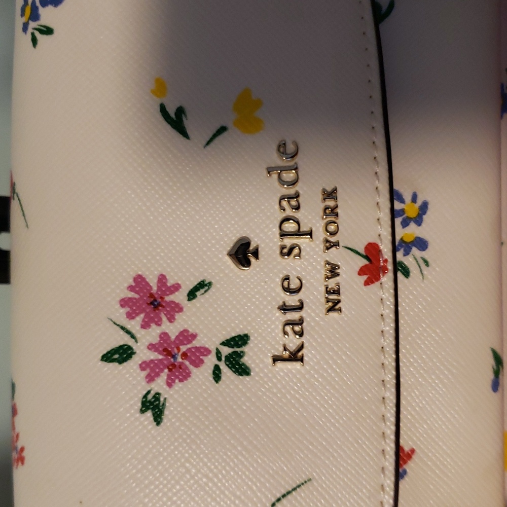 Kate Spade New York Staci Garden Wallet With Detatchable Card Holder NWOTs (#42) - Picture 2 of 14
